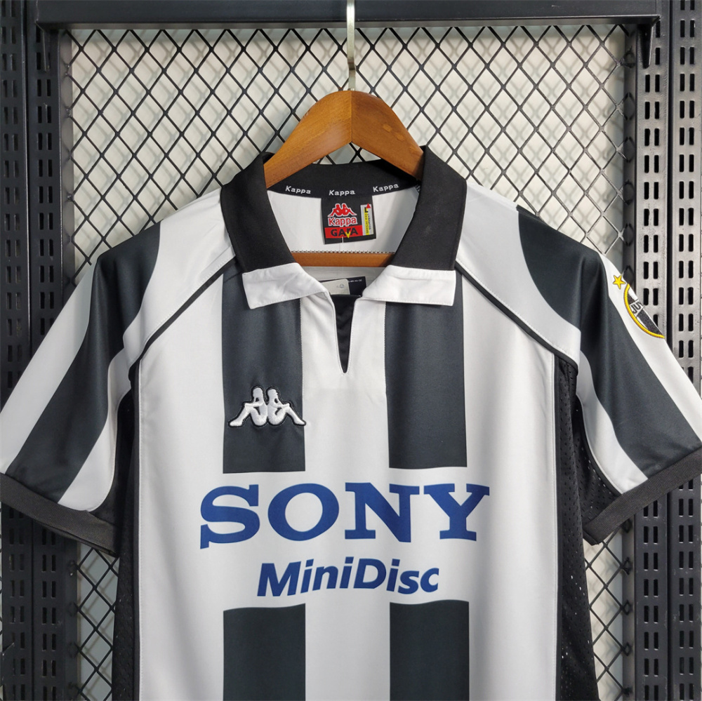 97-98 Juventus Home Retro Soccer Jersey