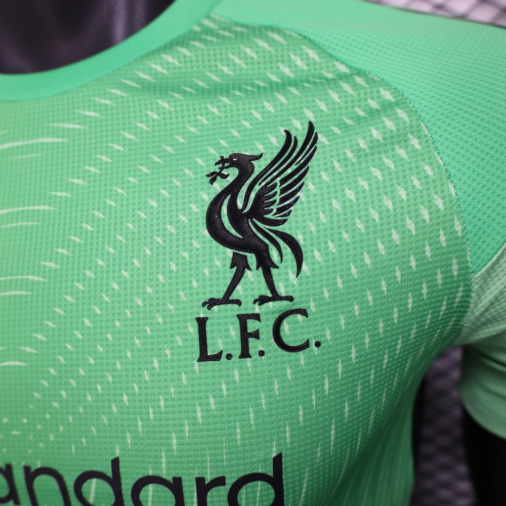 25-26 Liverpool Goalkeeper Green Soccer Jersey Player Version