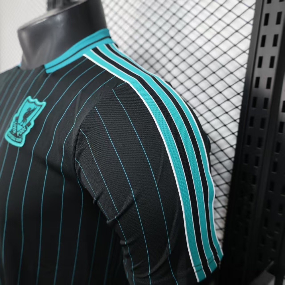 25-26 Liverpool Pre-match Soccer Jersey Player Version