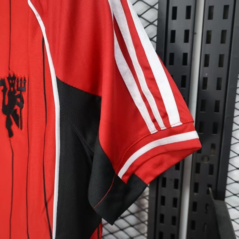 25-26 Manchester United Red Baseball Soccer Jersey