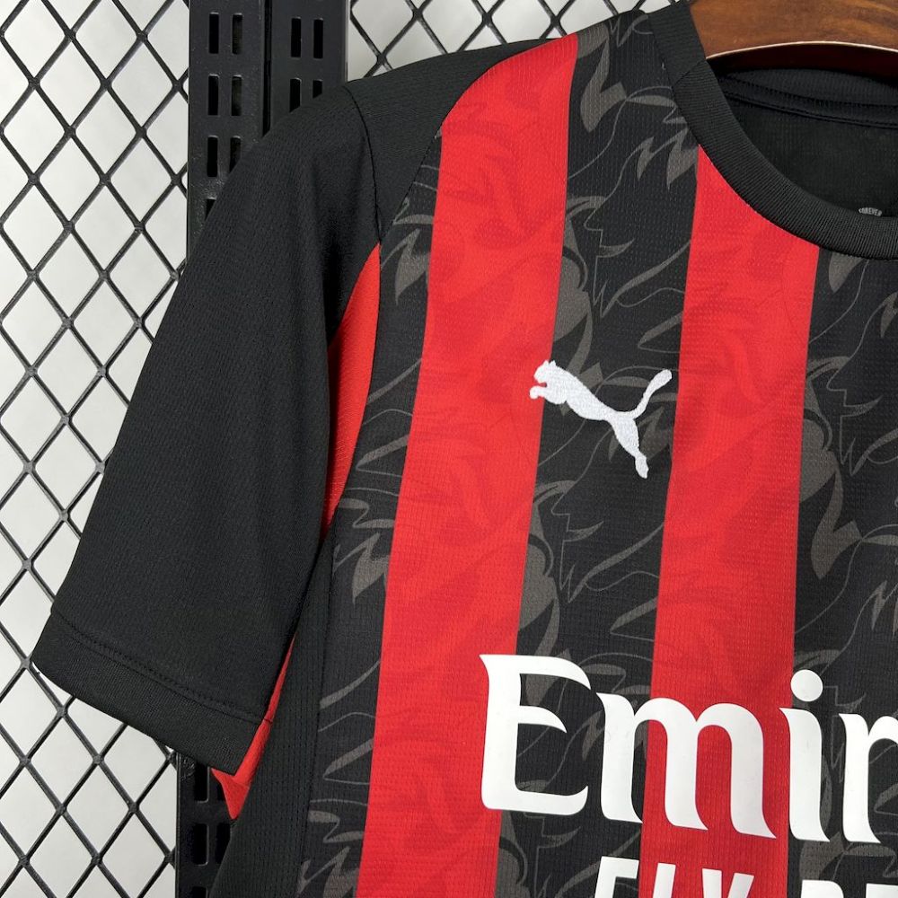 25-26 AC Milan Home Soccer Jersey Red