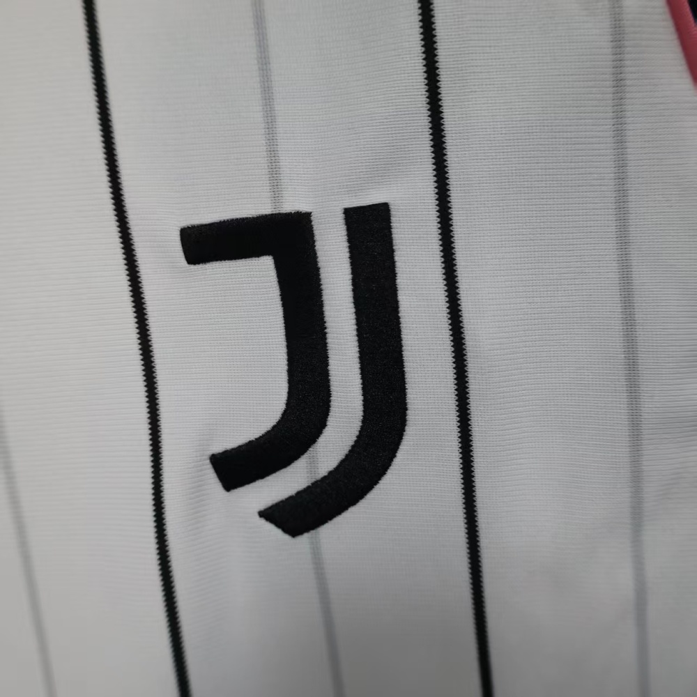 25-26 Juventus Basebal Soccer Jersey