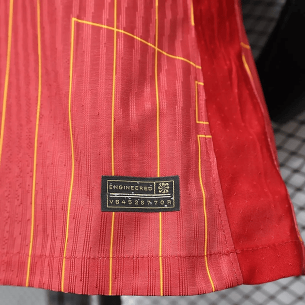 24-25 Liverpool Home Player Version