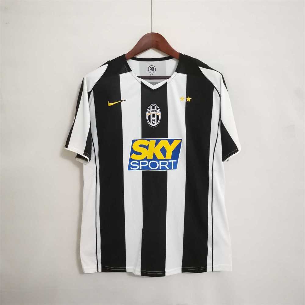 04-05 Juventus Retro Jersey Away