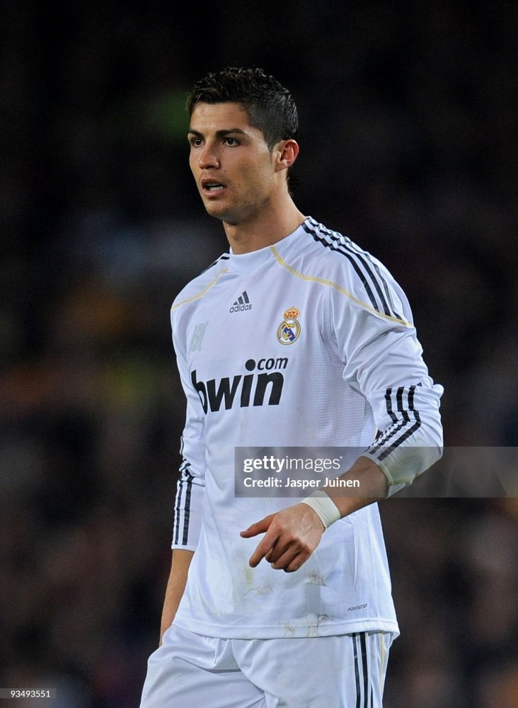 2009/10 Real Madrid Home Retro Jersey Player Edition Long Sleeve