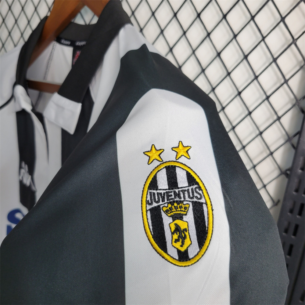 97-98 Juventus Home Retro Soccer Jersey