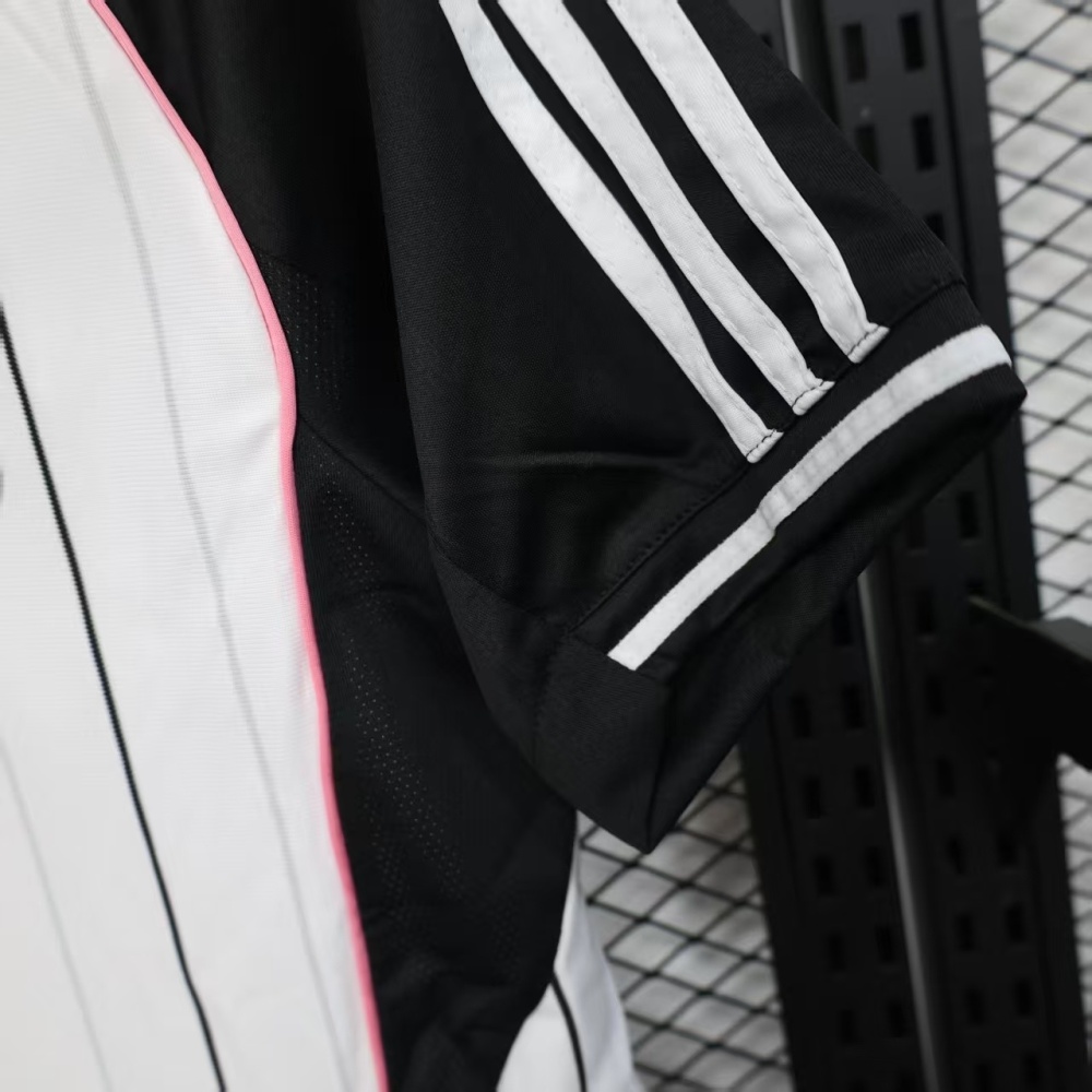 25-26 Juventus Basebal Soccer Jersey