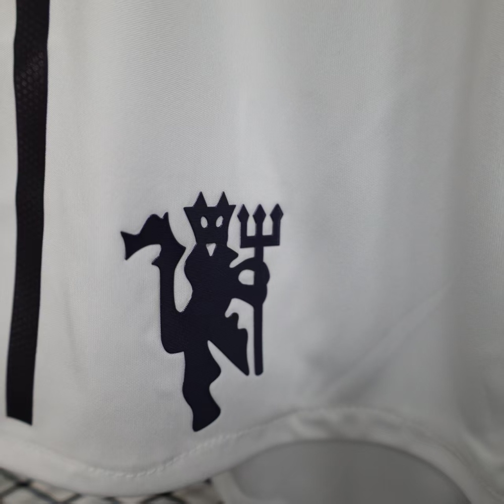 25-26 Manchester United Home Shorts White Player Version