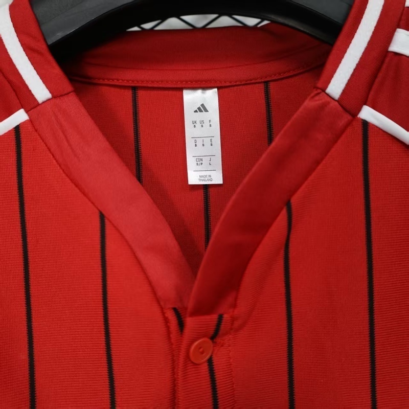 25-26 Manchester United Red Baseball Soccer Jersey
