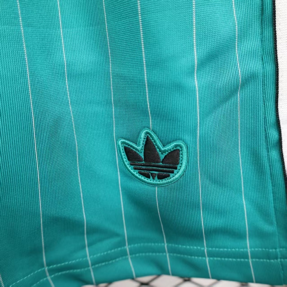 25-26 Liverpool Leisure Soccer Shorts Player Version