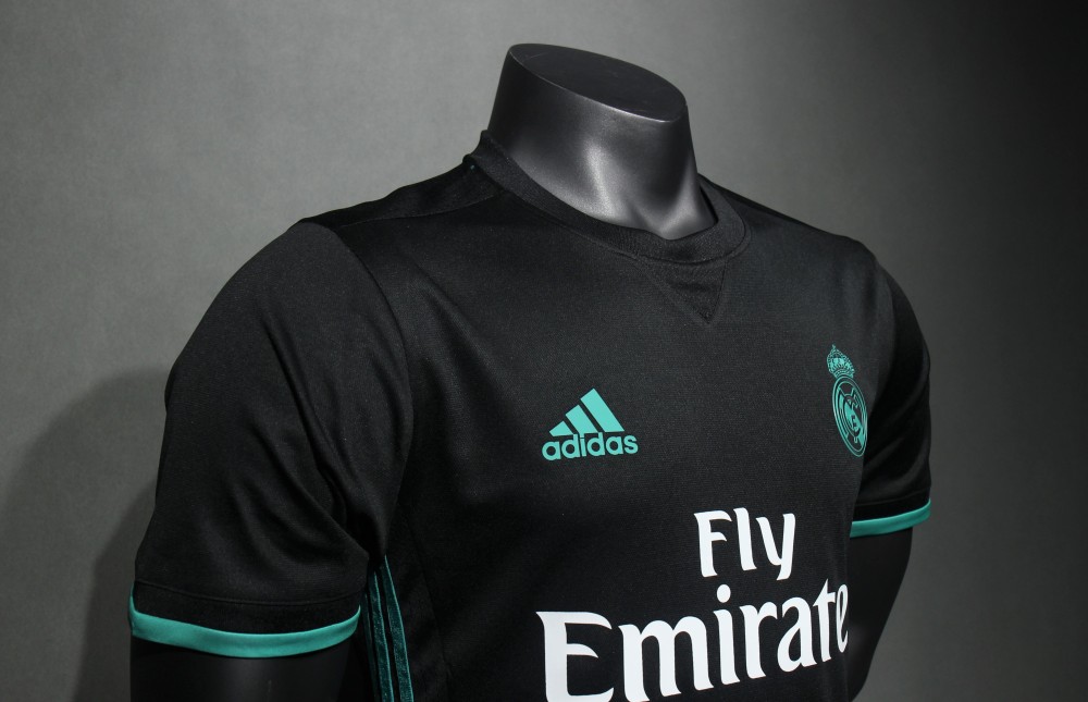 17-18 Real Madrid Away Retro Jersey Player Version