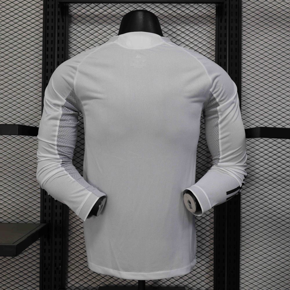25-26 Real Madrid Home Soccer Jersey Player Version Long Sleeve