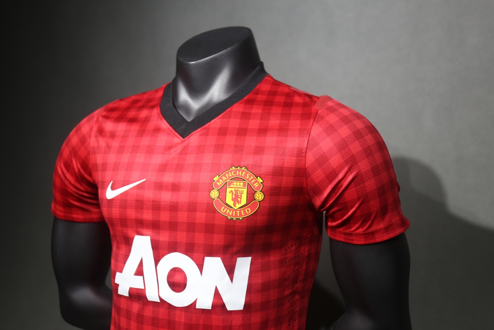 12-13 Manchester United Home Retro Jersey Player Edtion