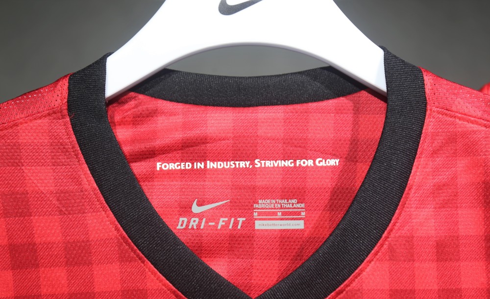 12-13 Manchester United Home Retro Jersey Player Edtion