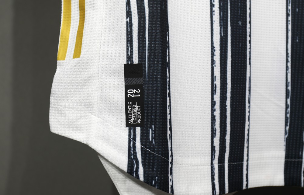 20-21 Juventus Home Retro Jersey Player Version