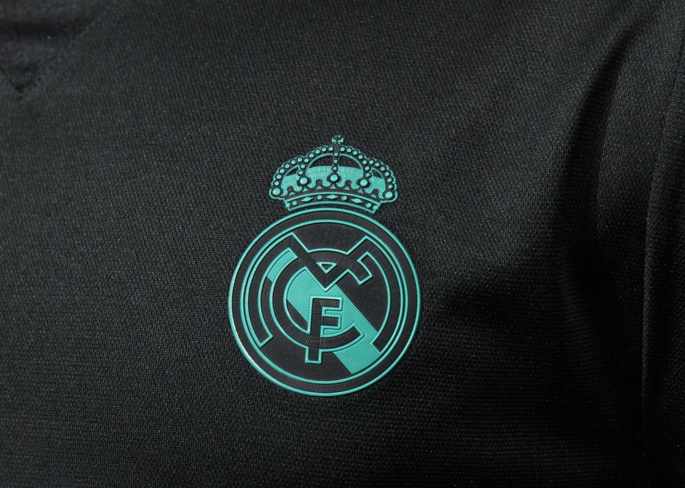17-18 Real Madrid Away Retro Jersey Player Version