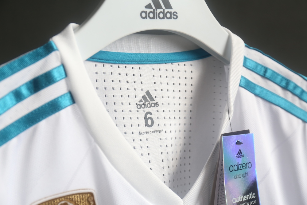 17-18 Real Madrid Home Retro Jersey Player Version Long Sleeve
