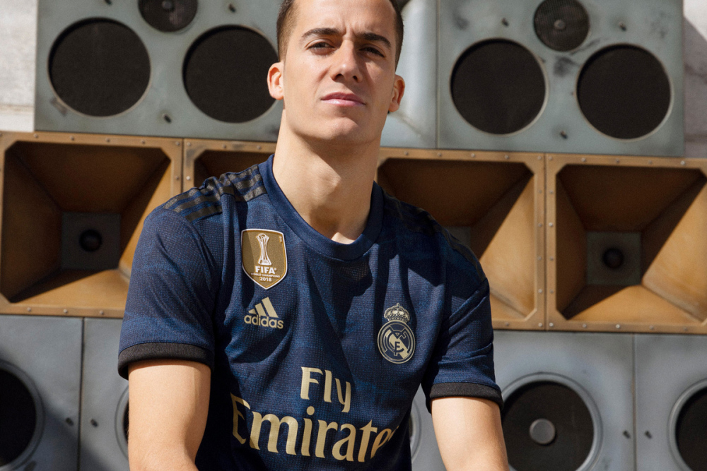 19-20 Real Madrid Away Retro Jersey Player version