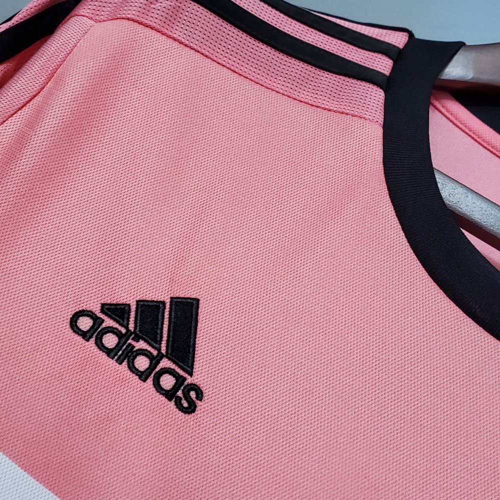 15-16 Juventus Retro Jersey Away