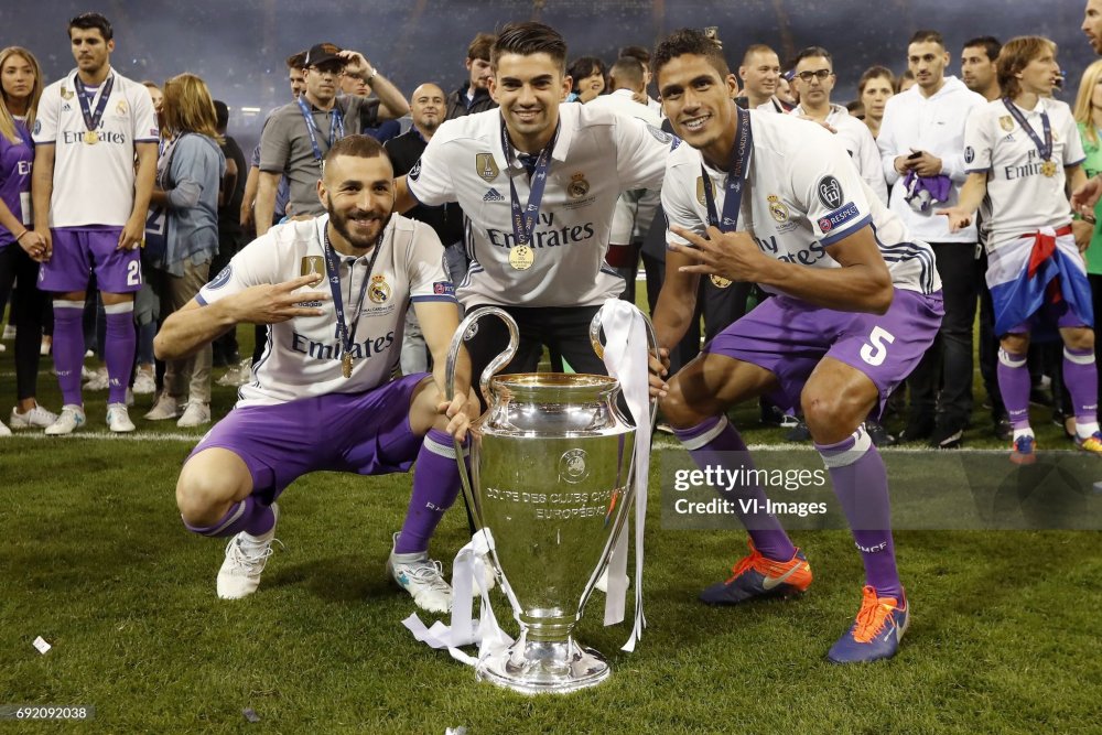 16-17 Real Madrid Home Retro Jersey Player Version