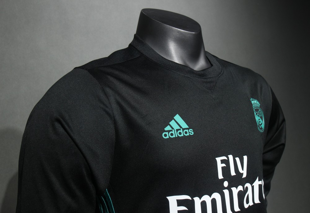 17-18 Real Madrid Away Retro Jersey Player Version Long Sleeve