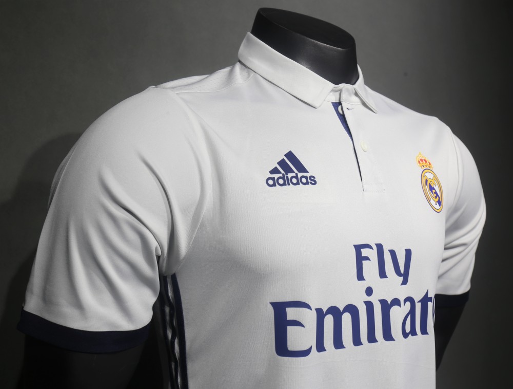 16-17 Real Madrid Home Retro Jersey Player Version