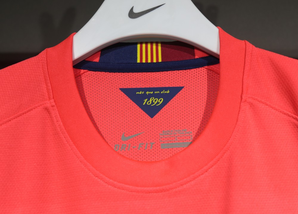 14-15 Barcelona Away Retro Jersey Player Version Pink