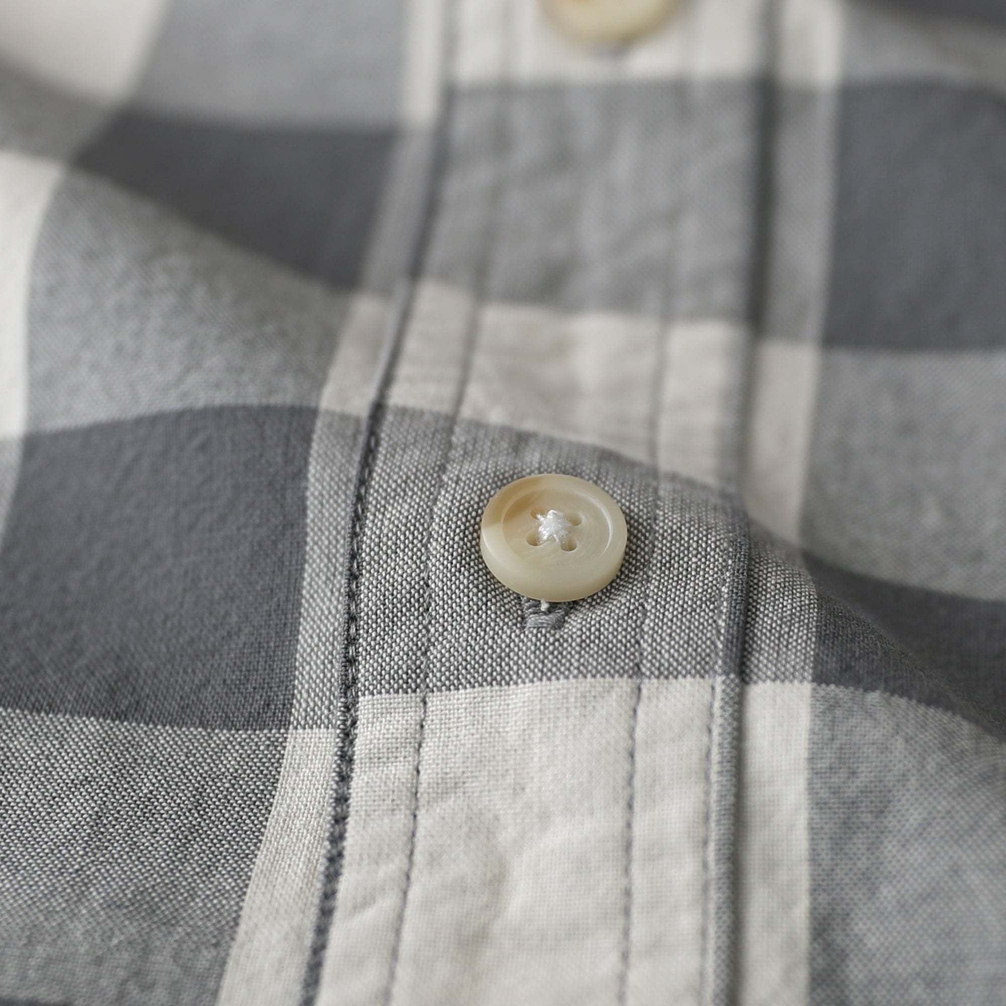 Dubinik? Men’s Short Sleeve Button-Down Shirt, Double Pockets, Casual Workwear Plaid#101715