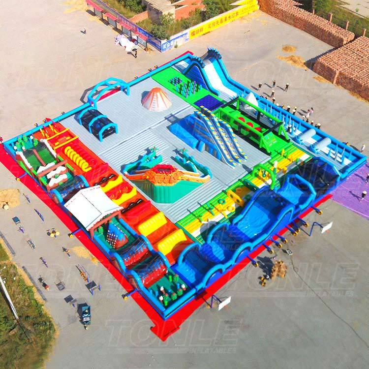 40x40m large indoor inflatable park
