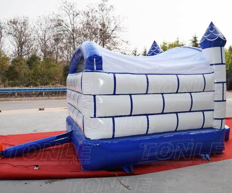 knights bouncy castle