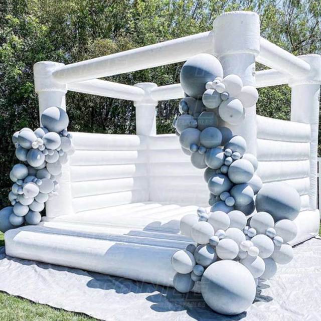 custom inflatable wedding bouncy castle