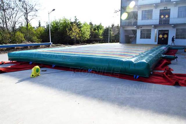 custom large commercial PVC inflatable jump pad