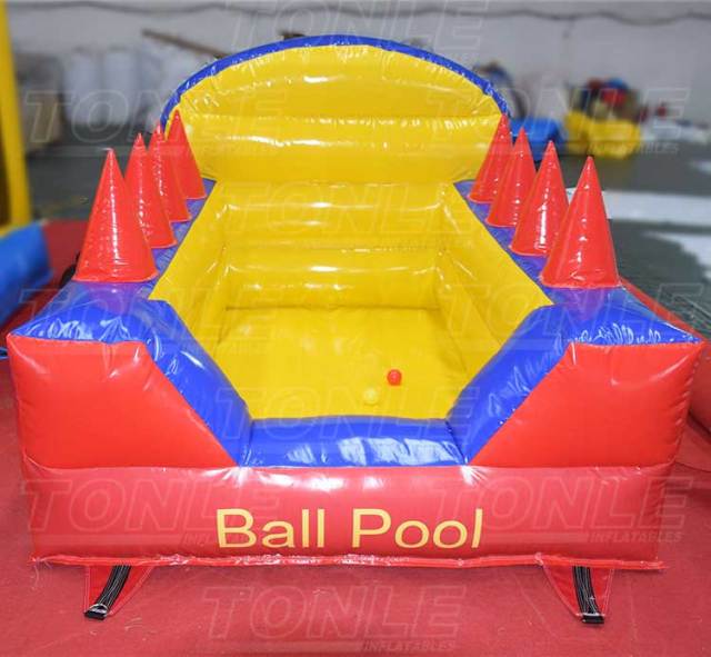 custom factory inflatable yellow air juggler games