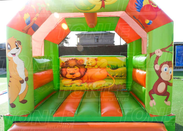 Animal themed lion inflatable castle bounse house for sale