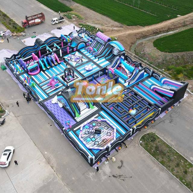 Custom Kids Playground Games Inflatable Theme Park Bouncy Castle For Sale