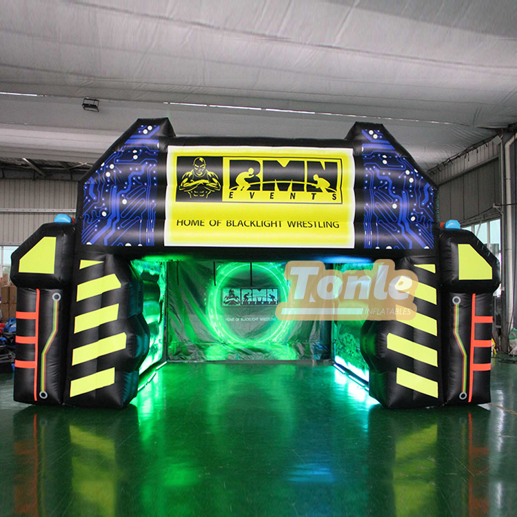 Commercial activity space inflatable tunnel