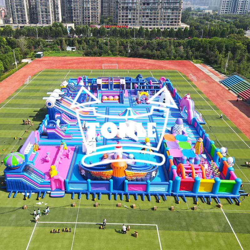 Factory wholesale price custom the world's largest inflatable theme playground amusement park