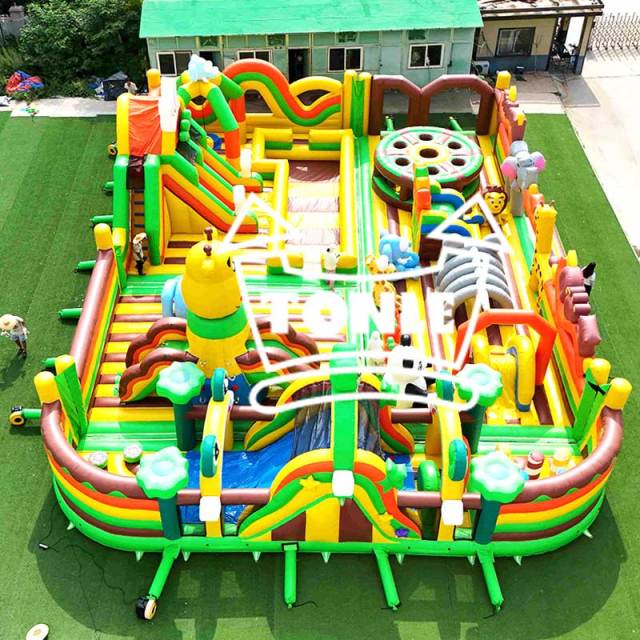 Inflatable playground for zoos, inflatable animal park for children and adults