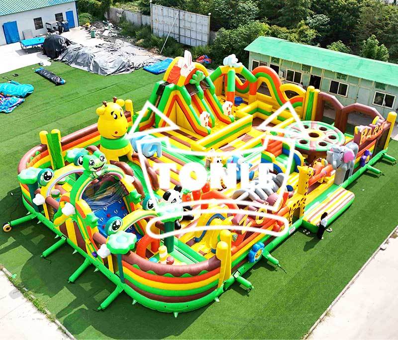 Inflatable playground for zoos, inflatable animal park for children and adults