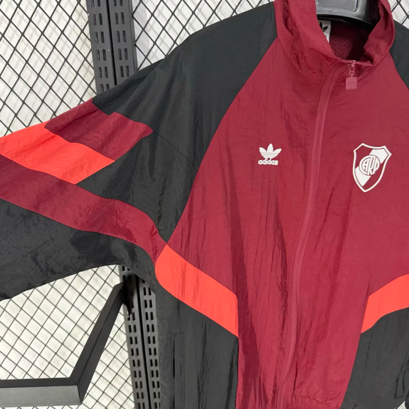 Riverbed windbreaker, maroon