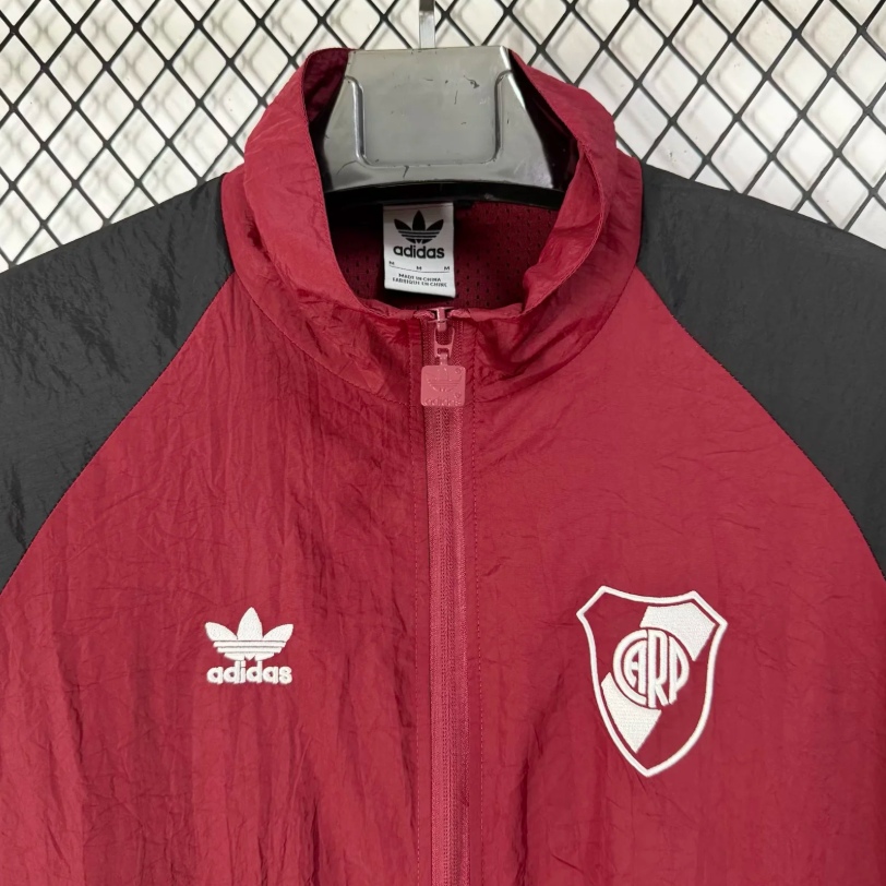 Riverbed windbreaker, maroon