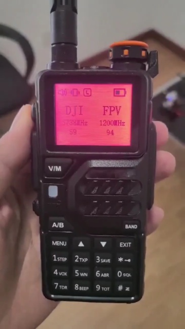 Sz Vodasafe Vs-D11 Portable Uav Detector Handheld Uav Detector with Multi-Band Sensing Drone Signal Detectiong