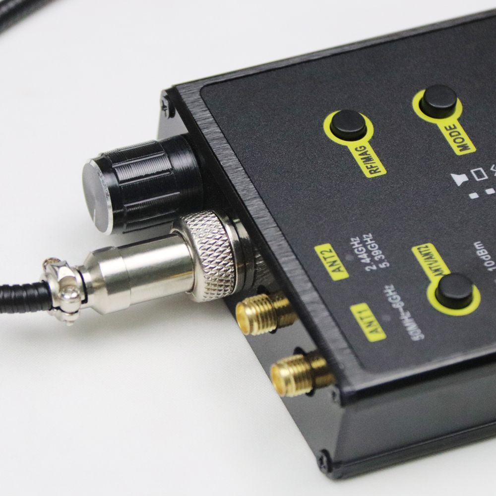 Professional Receive Frequency 50MHz-5.4GHz GPS Signal Detector with Wide-Band Antenna Anti-Spy Camera Finder