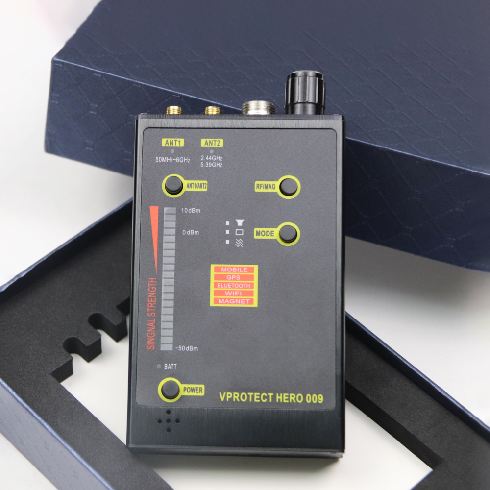 Professional Receive Frequency 50MHz-5.4GHz GPS Signal Detector with Wide-Band Antenna Anti-Spy Camera Finder