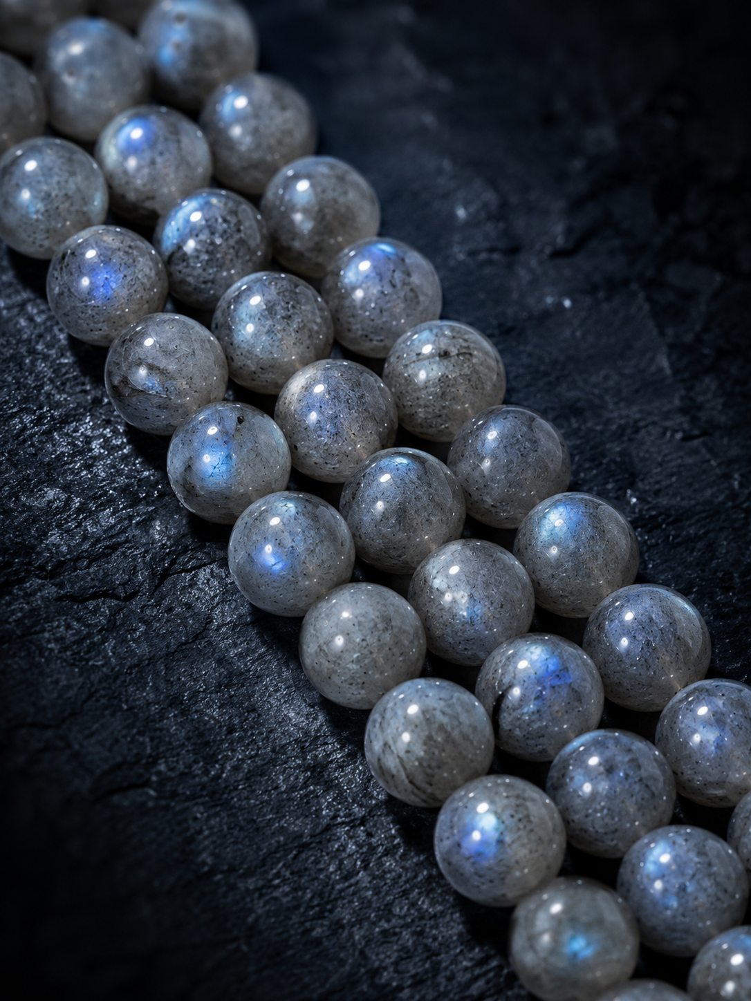 Silver Obsidian, Gray Labradorite & Black Agate Beaded Bracelet - Silver Veil