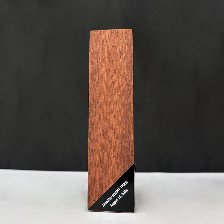 Personalized Triangle Shape Wood Trophy MH-LJ0992