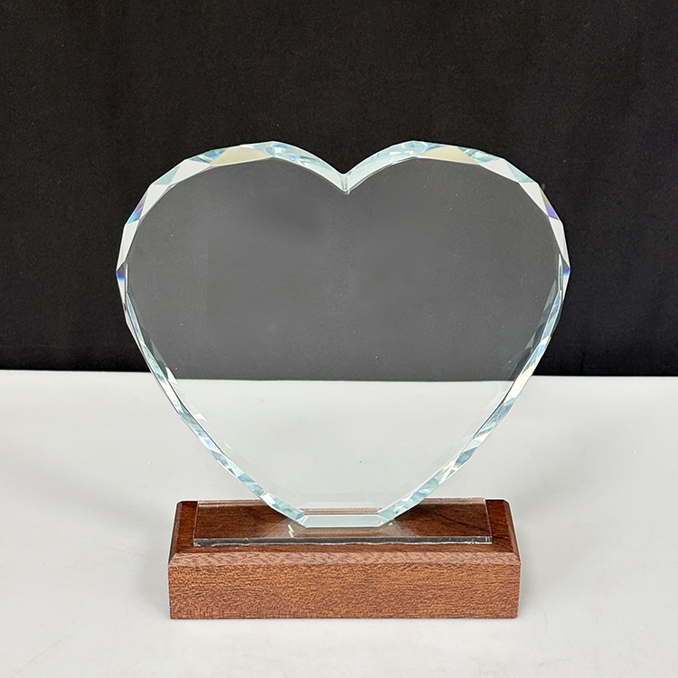 Personalized Heart Crystal Trophy with Wood Base MH-LJ0929