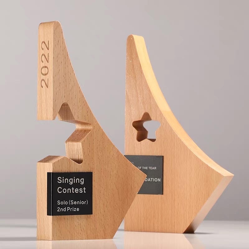 Personalized Triangle Shape Wood Trophy MH-LJ0884