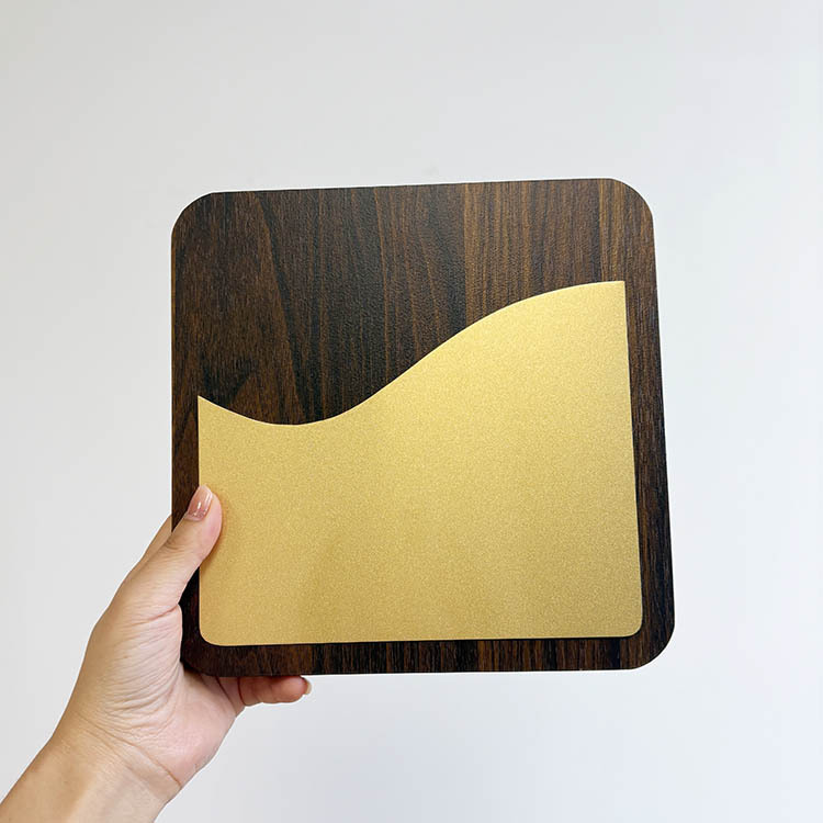 20x20cm Square Wooden Certificate Award with Gold Plate MH-LJ0891