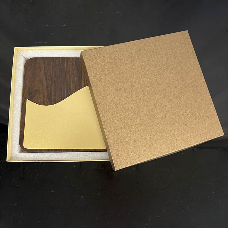 20x20cm Square Wooden Certificate Award with Gold Plate MH-LJ0891
